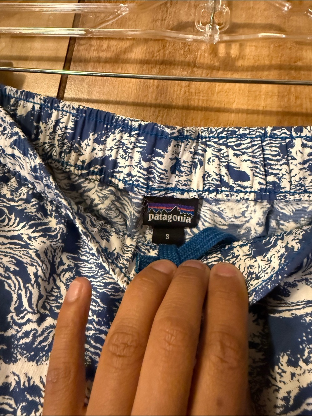 Patagonia Women's Barely Baggies™ Shorts - 2½" $75 Retail - Picture 5 of 7